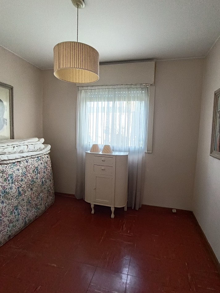 Departamento de tres habitaciones y dos baños