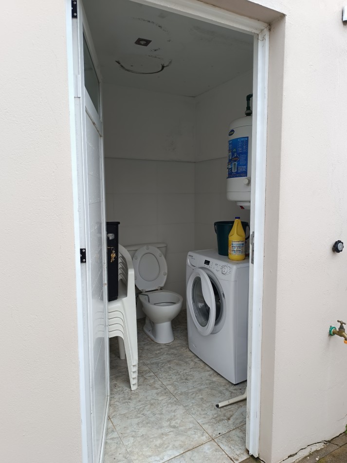 Hermosa casa de 3 dormitorios en Claromeco.