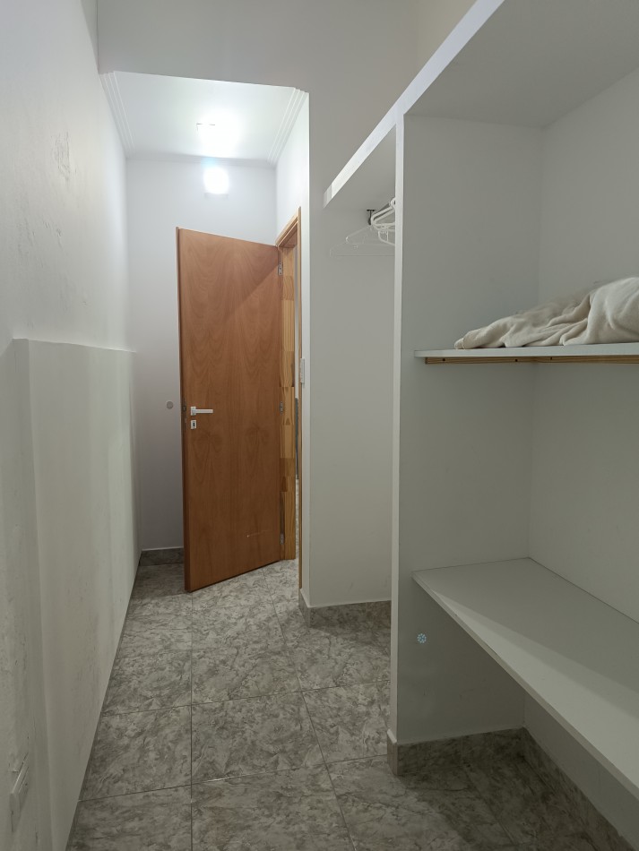 Hermosa casa de 3 dormitorios en Claromeco.