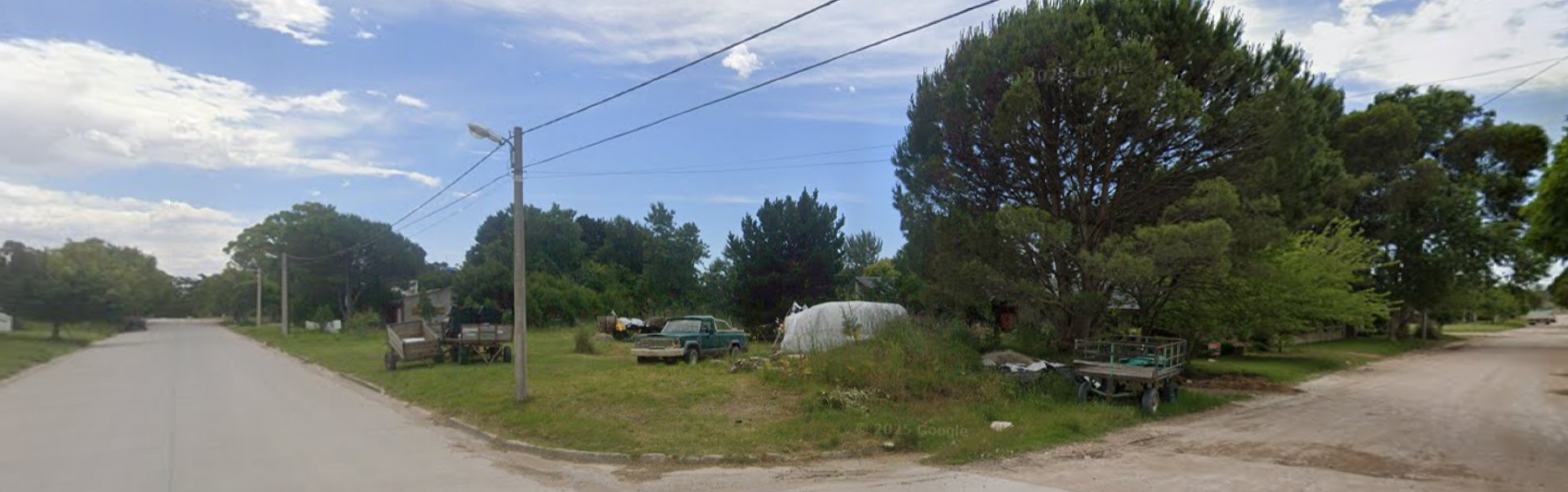 Lote en esquina en Claromeco. Barrio la Reserva.